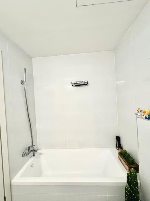 Luxury 2 Bedroom Gindi Tlv Tel Aviv