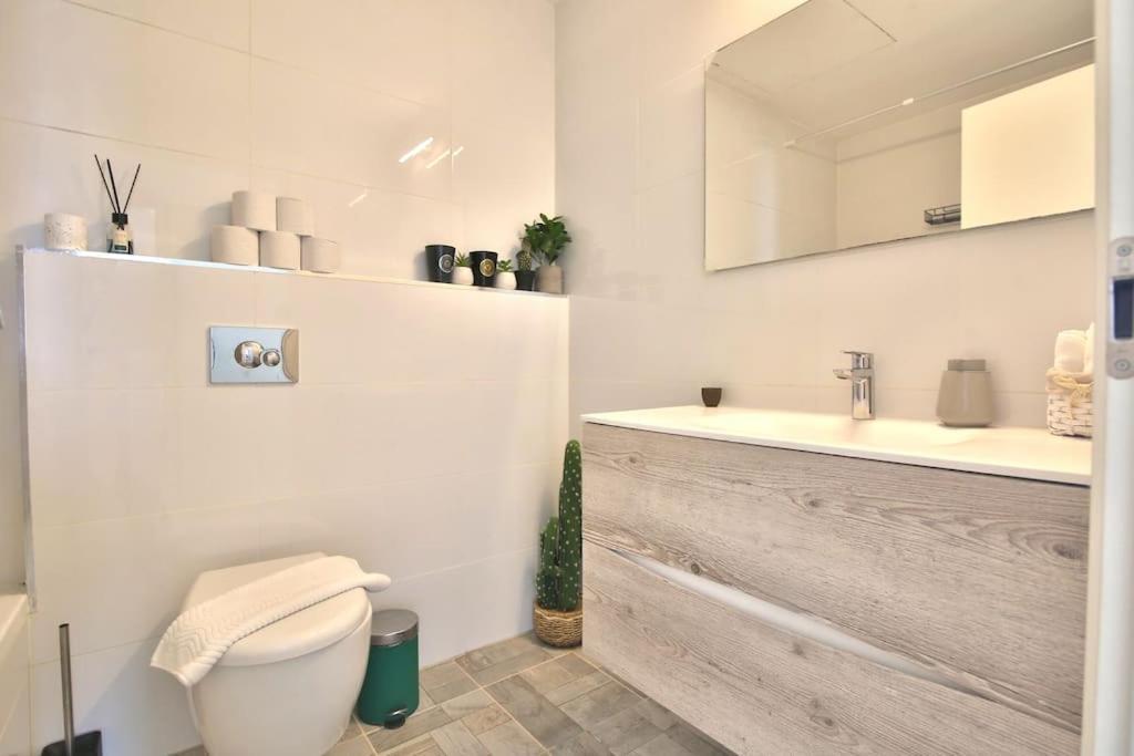 Apartment Luxury 2 Bedroom Gindi Tlv Tel Aviv